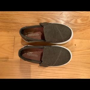 Toma toddler size 8